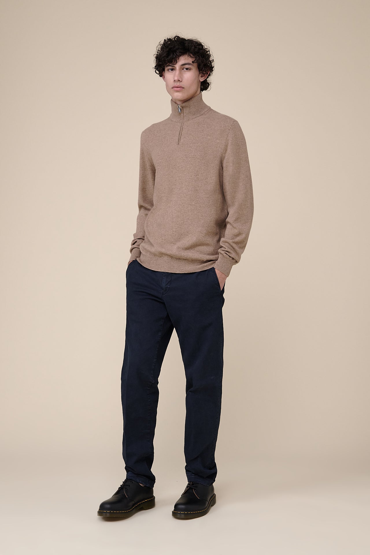 Favonio Slim Long Sleeve Cashmere Sweater in iconic colors