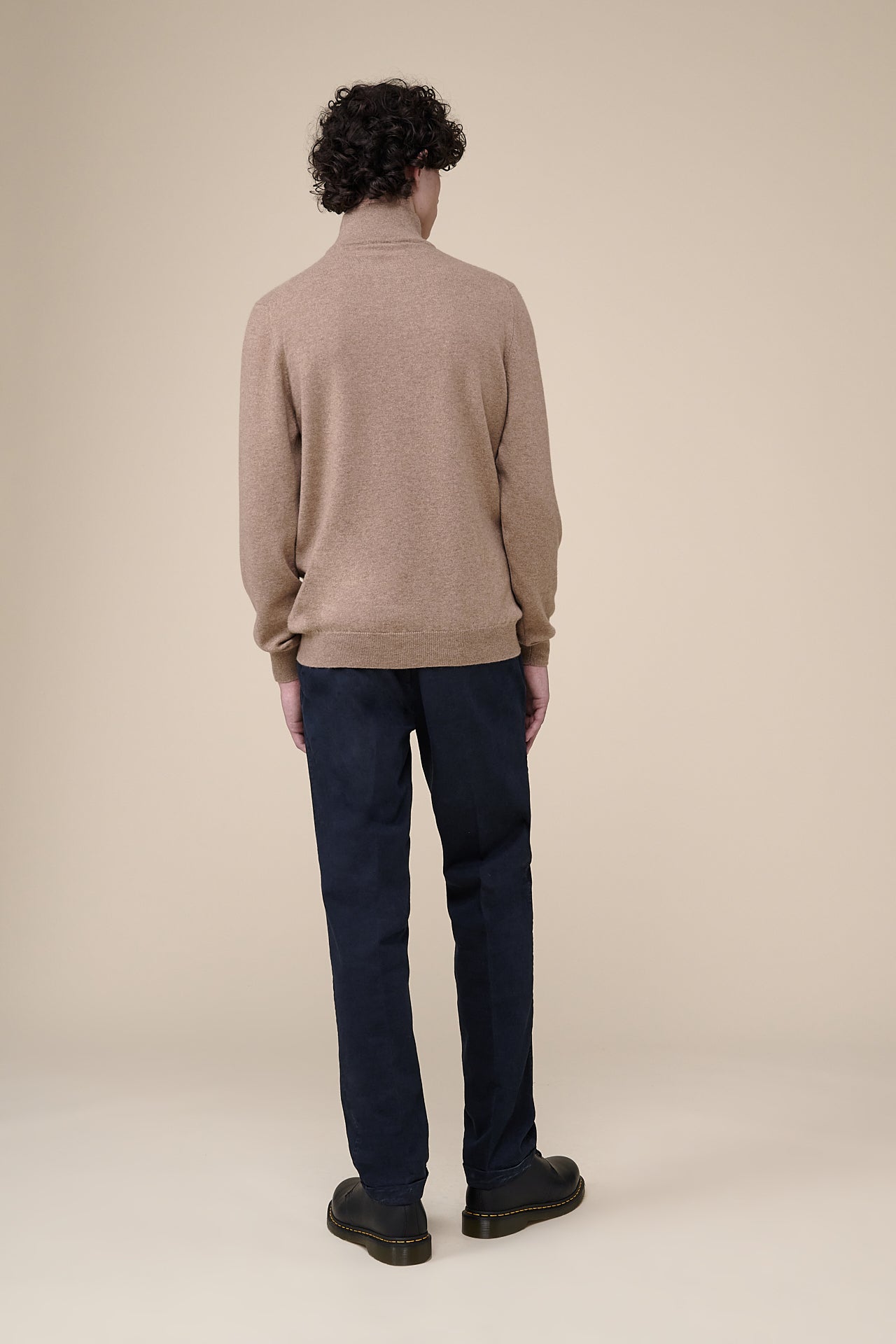 Favonio Slim Long Sleeve Cashmere Sweater in iconic colors