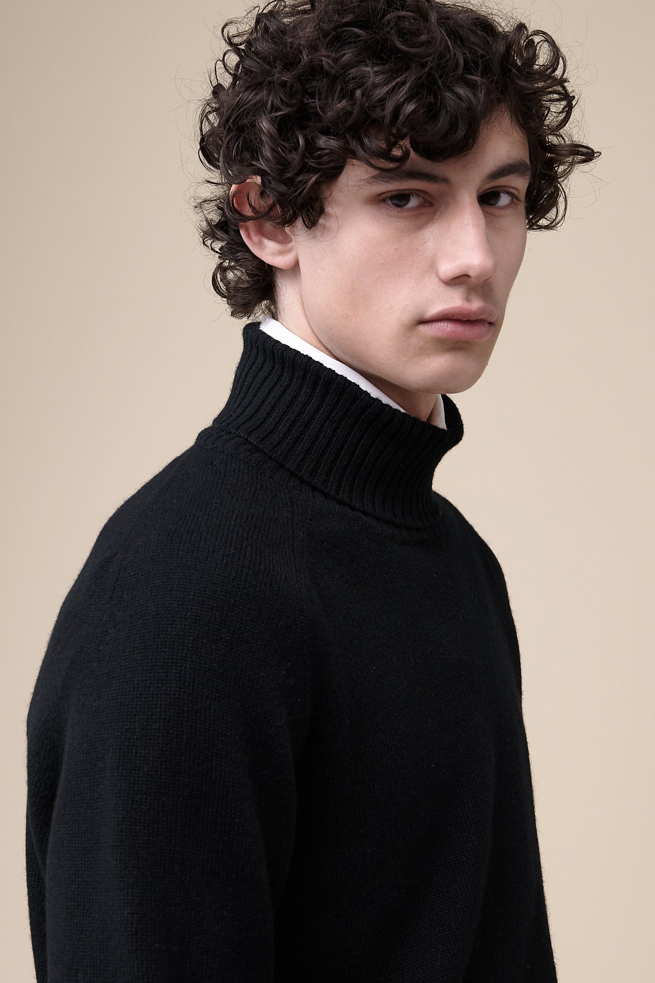 Derby Saddler Cashmere Turtleneck in iconic colors