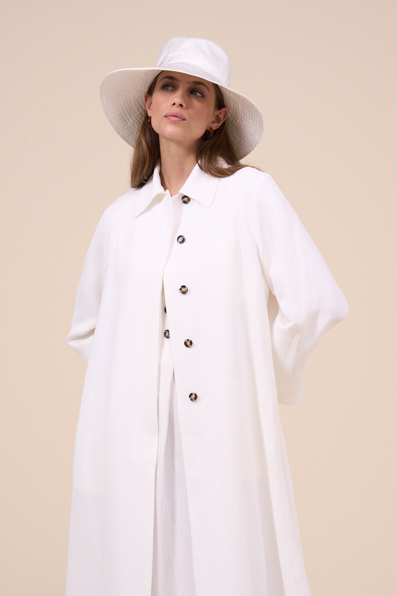 Era Fluid Linen Long Coat