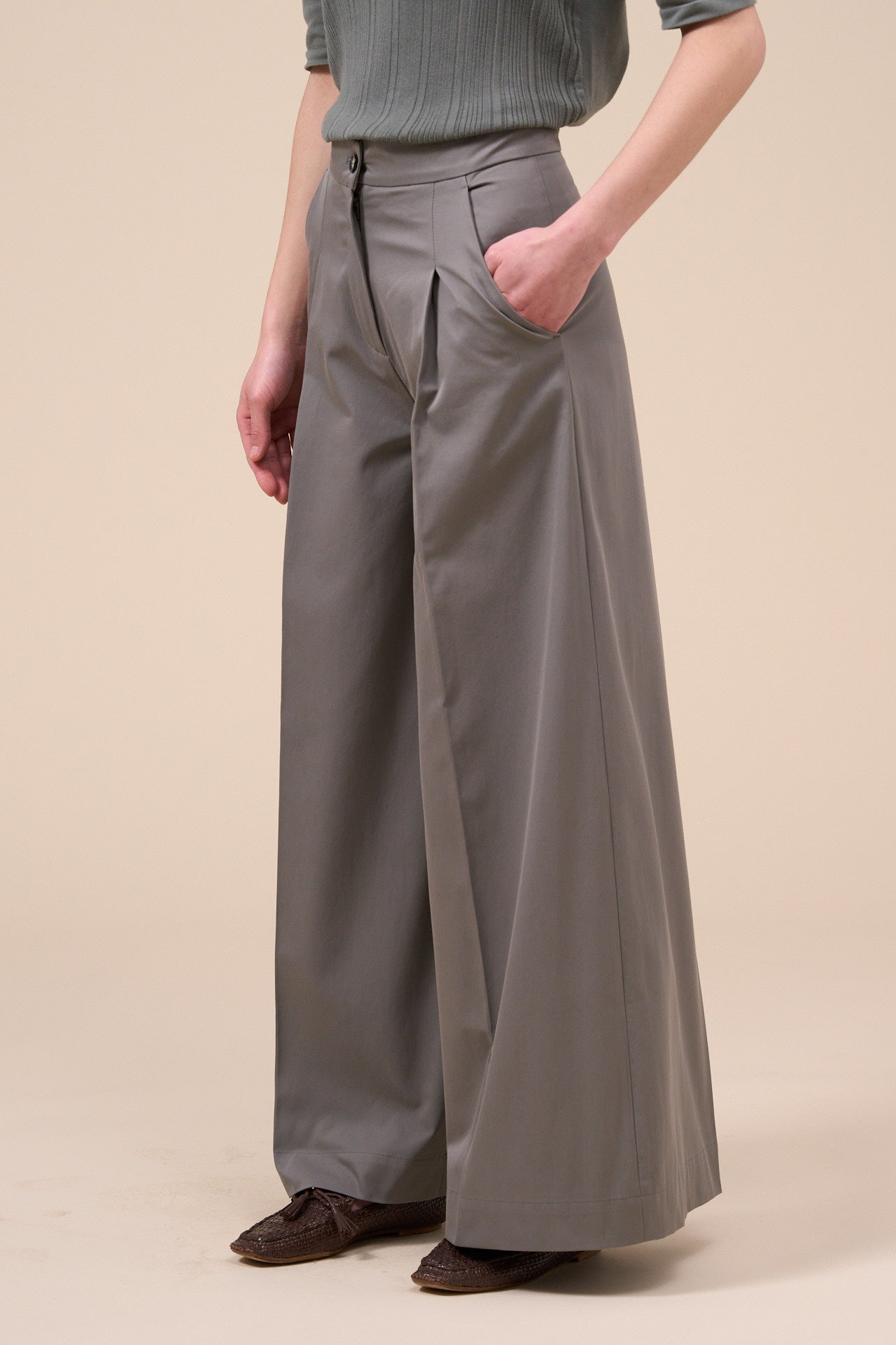 Helga Gabardine Cotton Baggy Pants